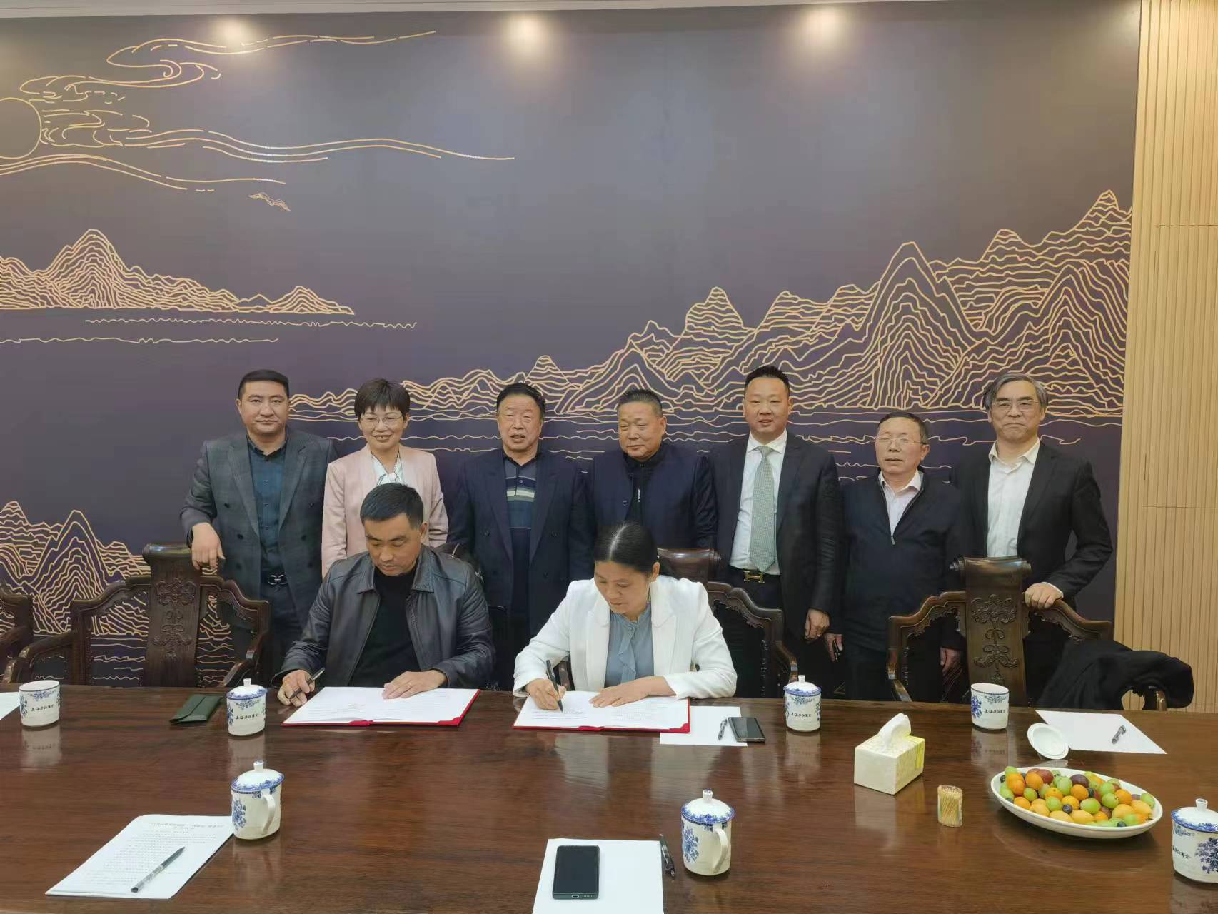 上海庐江商会与汤池镇成功签约4家“农舍经济”